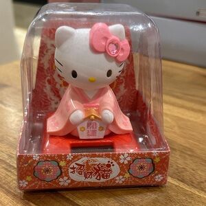Hello Kitty Solar Powered Figurine